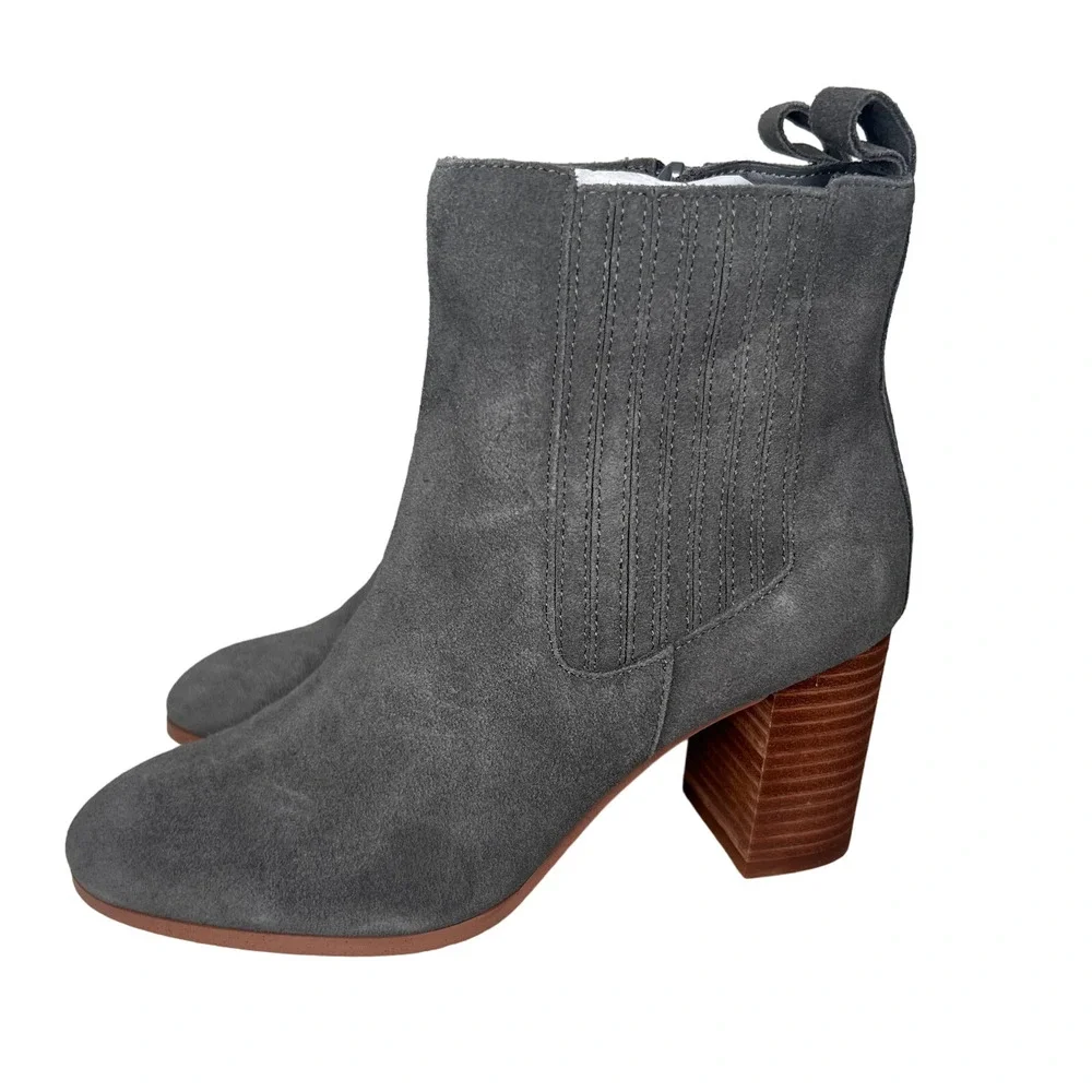 Violet & Red Grey Suede Heeled Booties 8.5